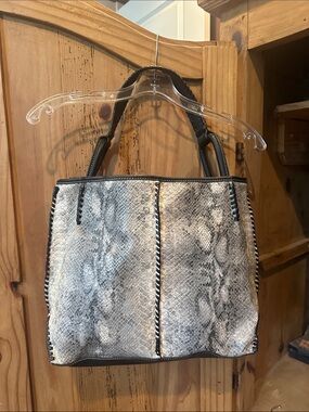 Blazin Roxx by Nacona Gray Snake-Print concealed carry Tote with Black Trim